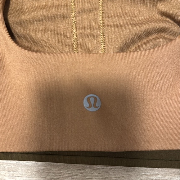 Lululemon sports bra - Picture 3 of 4